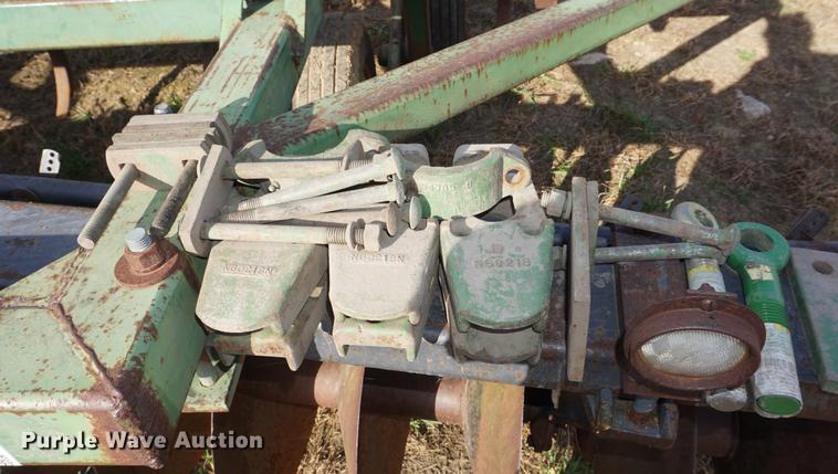 image for item DF1516 John Deere 1710 chisel