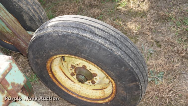 image for item DF1516 John Deere 1710 chisel