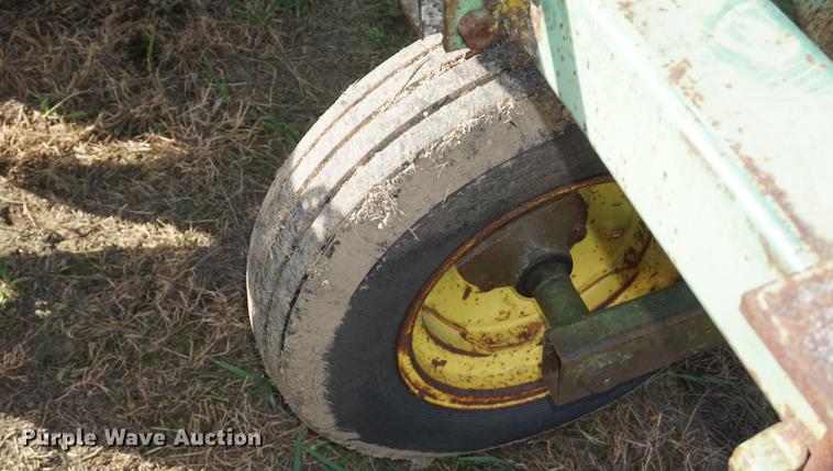 image for item DF1516 John Deere 1710 chisel