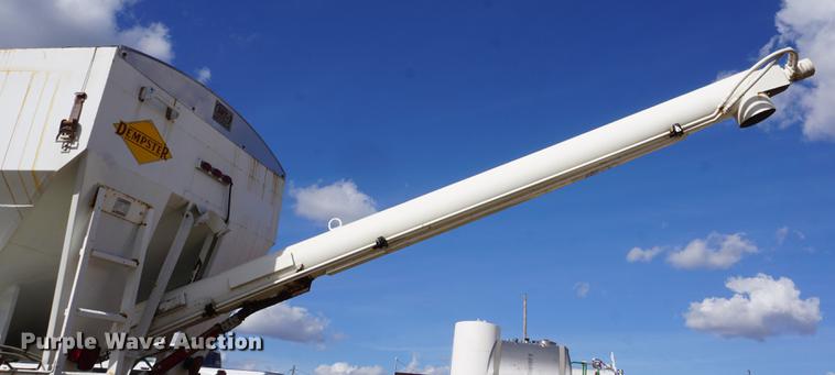 image for item DF1523 1984 Freightliner fertilizer tender truck