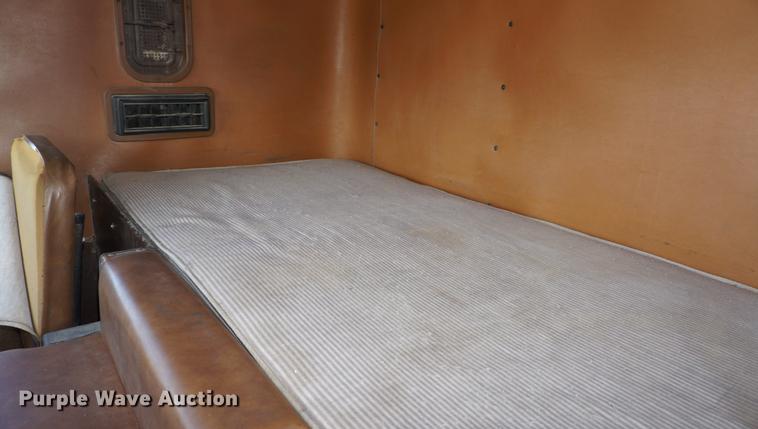 image for item DF1523 1984 Freightliner fertilizer tender truck