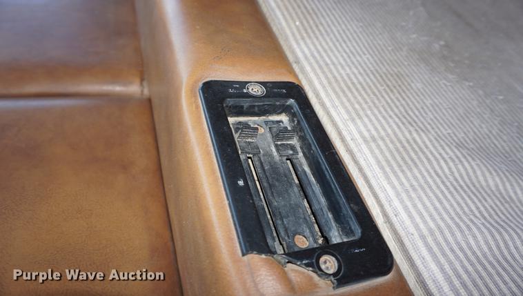 image for item DF1523 1984 Freightliner fertilizer tender truck