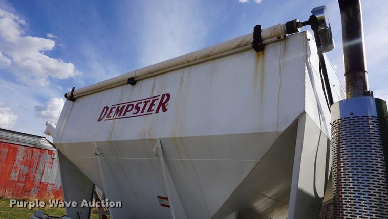 image for item DF1523 1984 Freightliner fertilizer tender truck