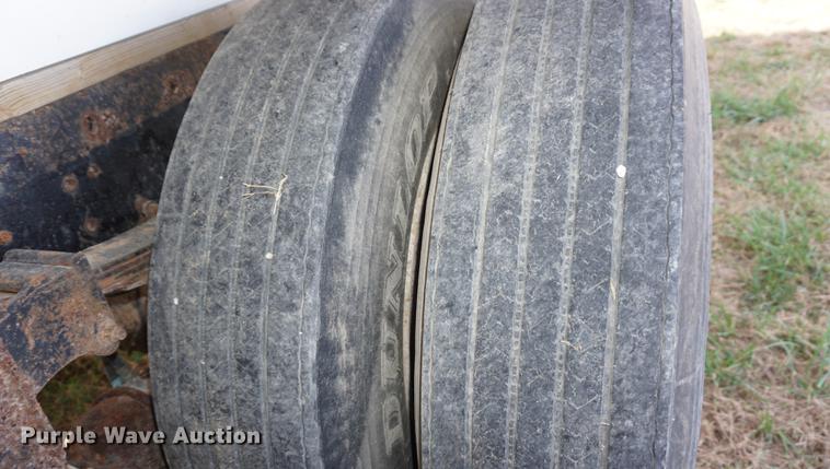 image for item DF1523 1984 Freightliner fertilizer tender truck