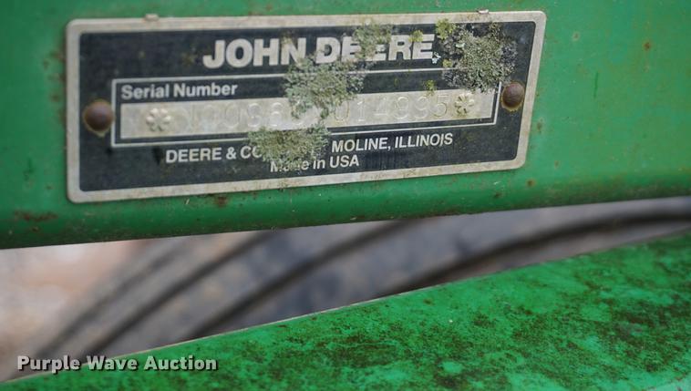image for item DF1524 1991 John Deere 960 field cultivator