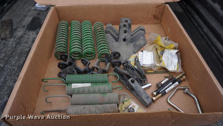 image for item DF1524 1991 John Deere 960 field cultivator