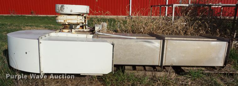 image for item DF1526 2009 Ranco rail unloading bucket elevator