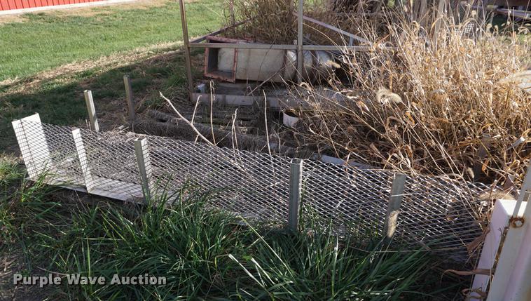 image for item DF1526 2009 Ranco rail unloading bucket elevator