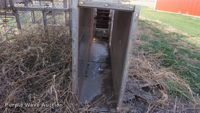 image for item DF1526 2009 Ranco rail unloading bucket elevator