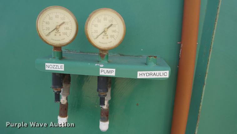 image for item DF1527 1994 Lor-Al sprayer bed