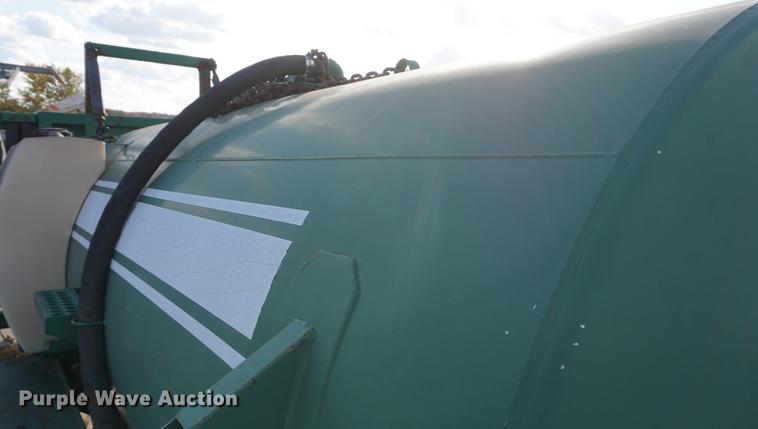 image for item DF1527 1994 Lor-Al sprayer bed