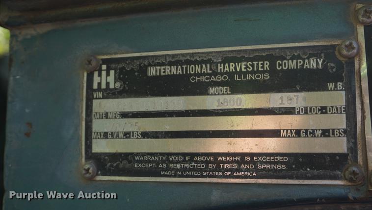 image for item DF1586 1976 International Loadstar 1800 grain truck