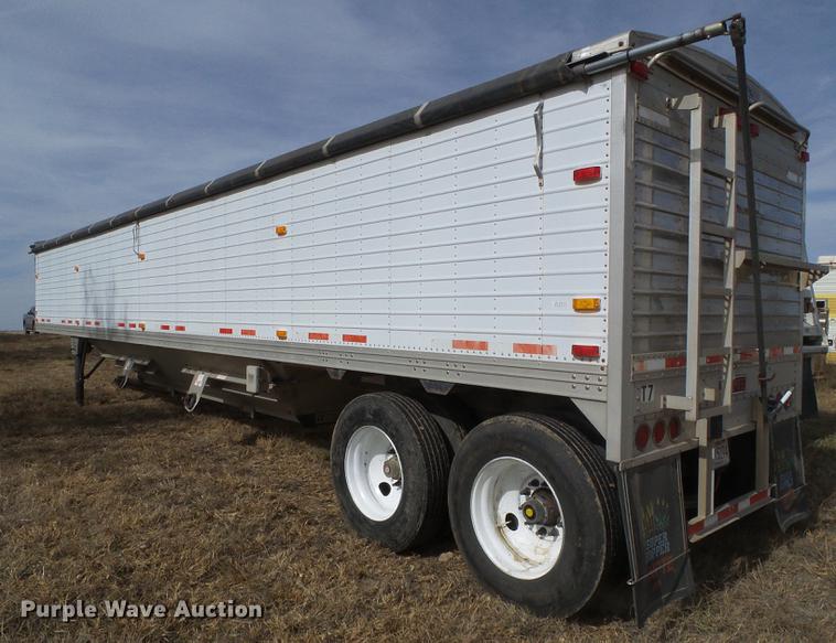 image for item DF2822 1999 Timpte Super Hopper grain trailer
