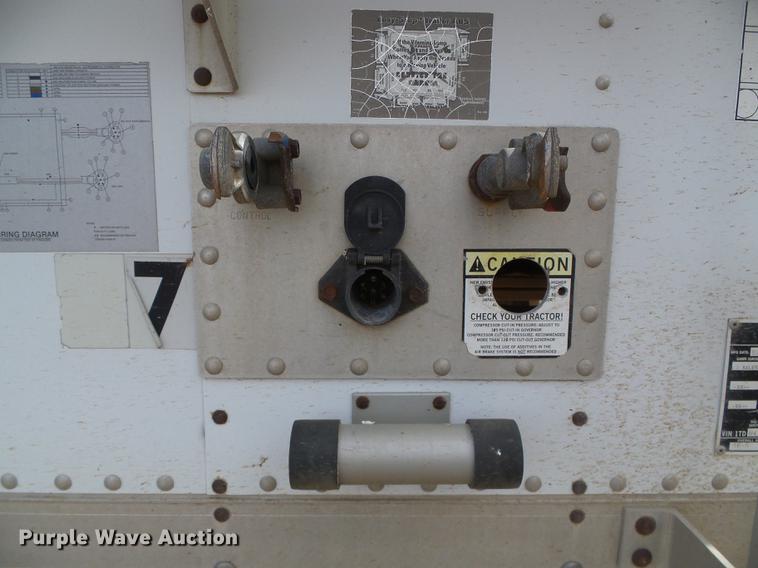 image for item DF2822 1999 Timpte Super Hopper grain trailer