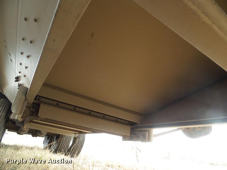 image for item DF2822 1999 Timpte Super Hopper grain trailer