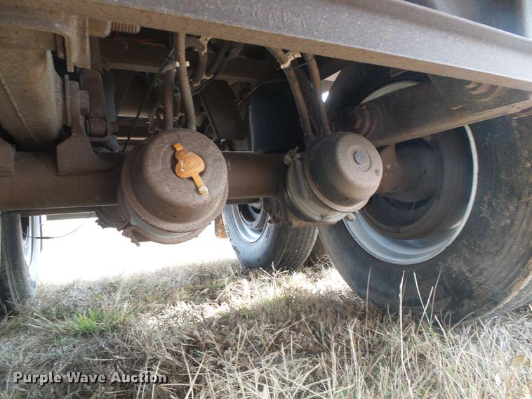 image for item DF2822 1999 Timpte Super Hopper grain trailer