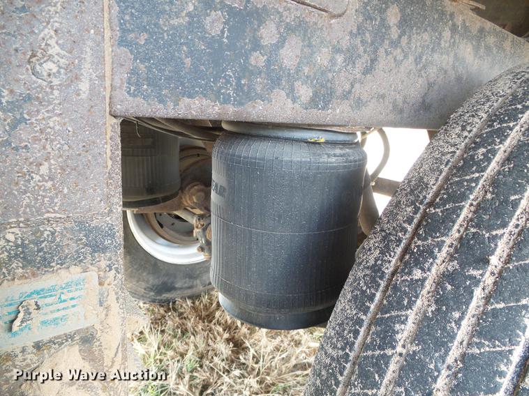 image for item DF2822 1999 Timpte Super Hopper grain trailer