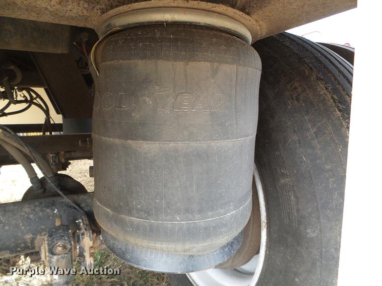 image for item DF2822 1999 Timpte Super Hopper grain trailer