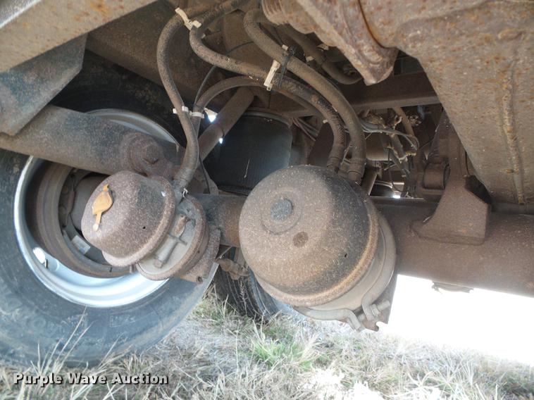 image for item DF2822 1999 Timpte Super Hopper grain trailer