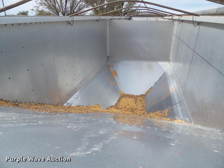 image for item DF2822 1999 Timpte Super Hopper grain trailer