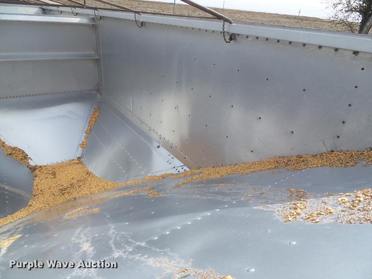 image for item DF2822 1999 Timpte Super Hopper grain trailer