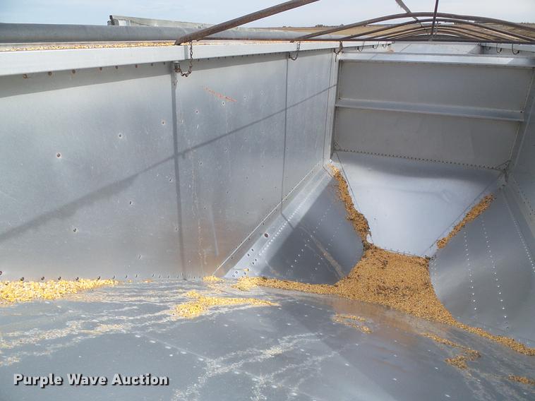 image for item DF2822 1999 Timpte Super Hopper grain trailer