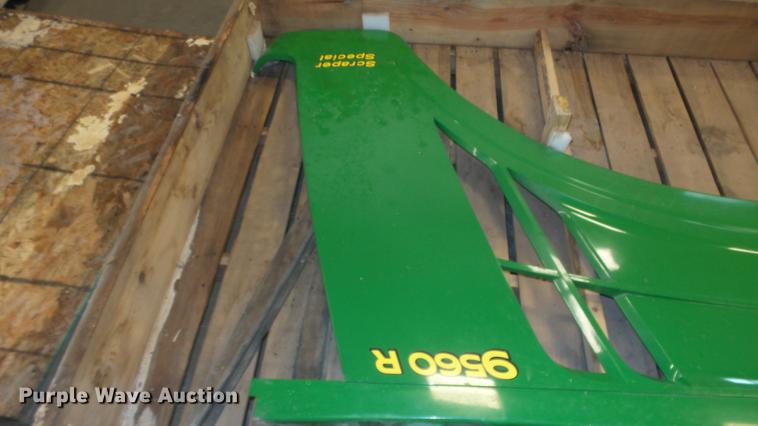 image for item EH9035 John Deere 9560R parts