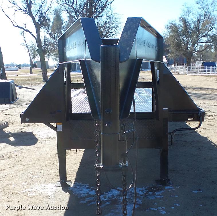 image for item EH9043 2001 PJ Trailers flatbed trailer