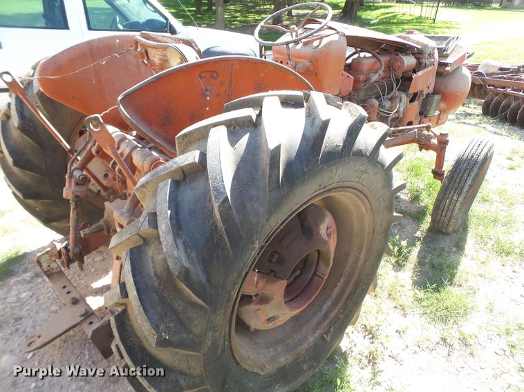 image for item EI9651 1958 International 350 tractor