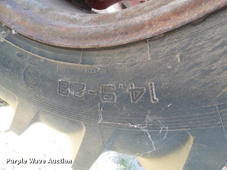 image for item EI9651 1958 International 350 tractor