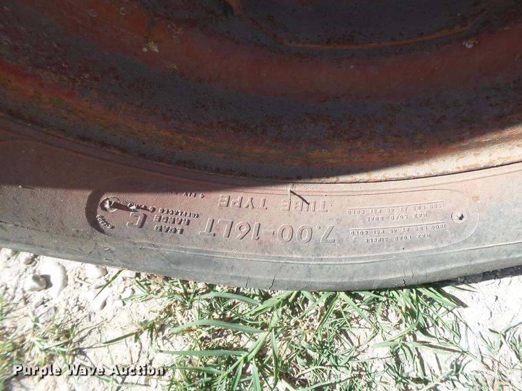 image for item EI9651 1958 International 350 tractor