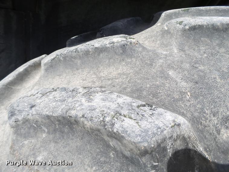 image for item EI9657 1983 John Deere 4450 MFWD tractor