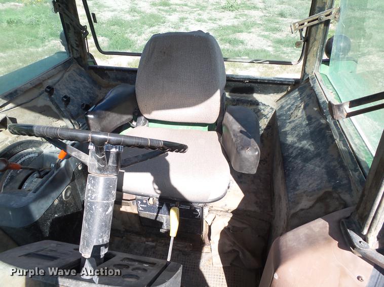 image for item EI9657 1983 John Deere 4450 MFWD tractor