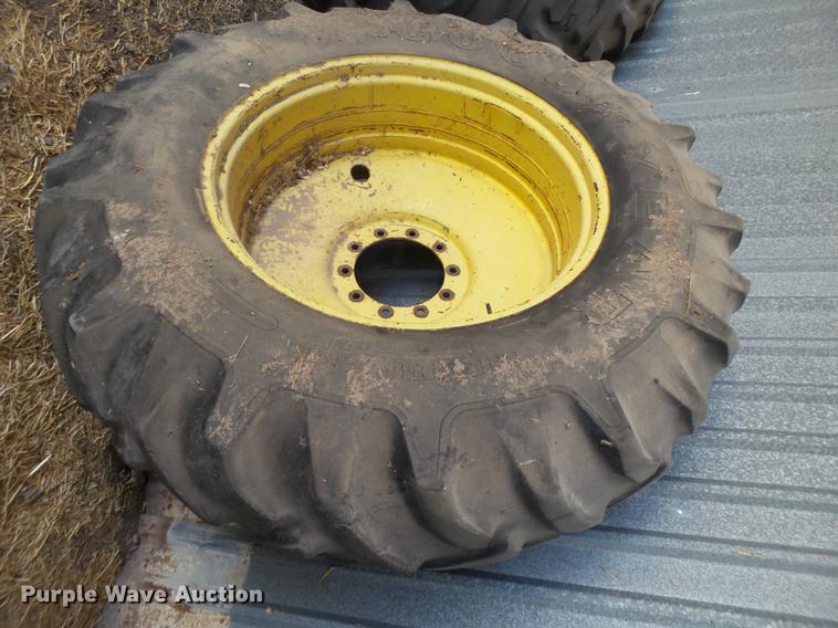 image for item EI9657 1983 John Deere 4450 MFWD tractor