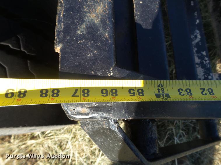 image for item EN9668 2006 XL Specialized 7050 drop deck sprayer trailer