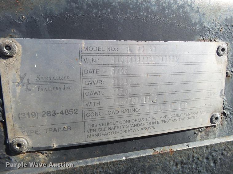 image for item EN9668 2006 XL Specialized 7050 drop deck sprayer trailer