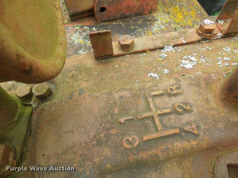 image for item EP9789 International B tractor