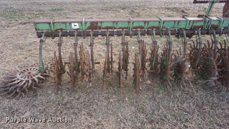 image for item EU9164 John Deere tillage equipment