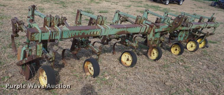 image for item EU9164 John Deere tillage equipment