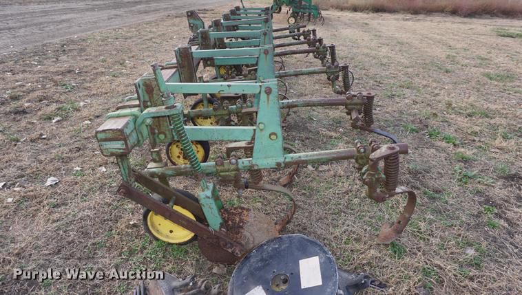 image for item EU9164 John Deere tillage equipment