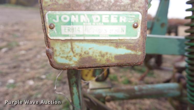 image for item EU9164 John Deere tillage equipment
