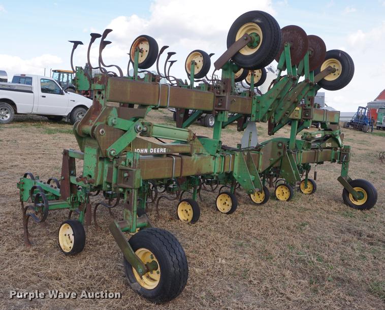 image for item EU9165 1991 John Deere 845 cultivator