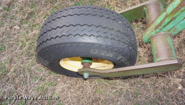 image for item EU9165 1991 John Deere 845 cultivator