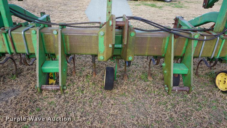 image for item EU9165 1991 John Deere 845 cultivator
