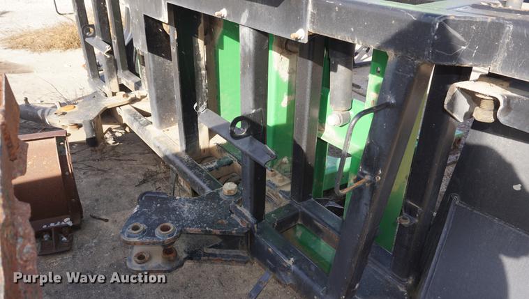 image for item EU9167 John Deere 120" booms