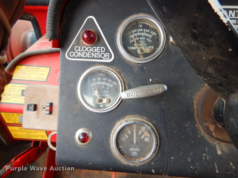 image for item EW9576 1975 Versatile 800 4WD tractor