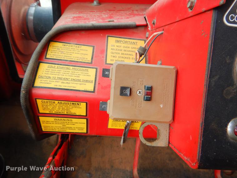 image for item EW9576 1975 Versatile 800 4WD tractor