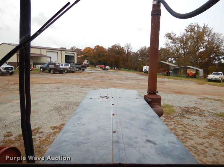 image for item EW9576 1975 Versatile 800 4WD tractor