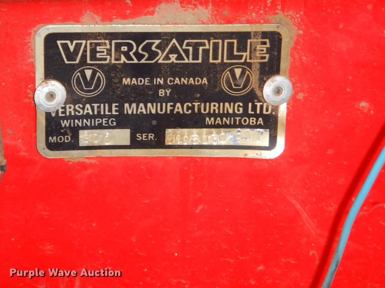 image for item EW9576 1975 Versatile 800 4WD tractor