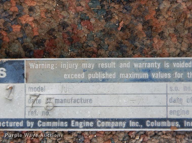 image for item EW9576 1975 Versatile 800 4WD tractor